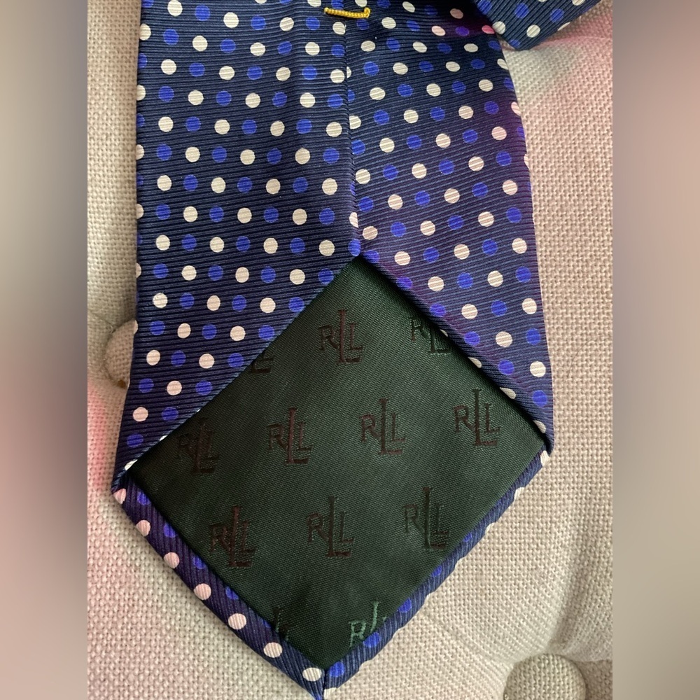 RALPH lAUREN NAVY AND WHITE POLKA DOTS 100. SILK MENS - Picture 4 of 7